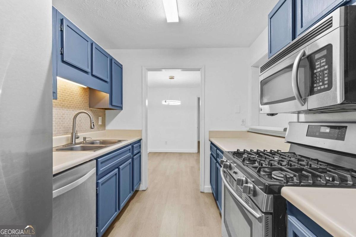 204 Berkeley Woods Drive Duluth - Photo 9