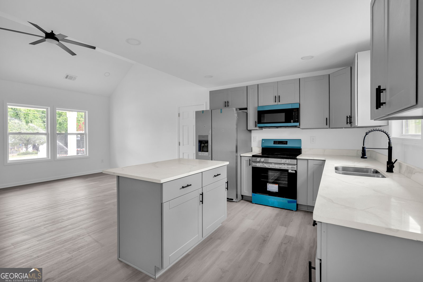 1084 West Adrian Circle Conyers - Photo 16