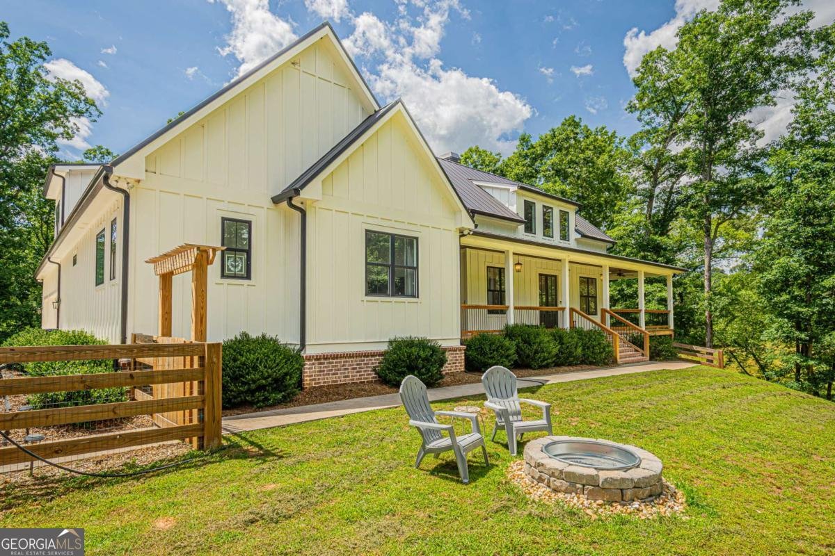 2051 Clay Creek Falls Road Dahlonega - main photo