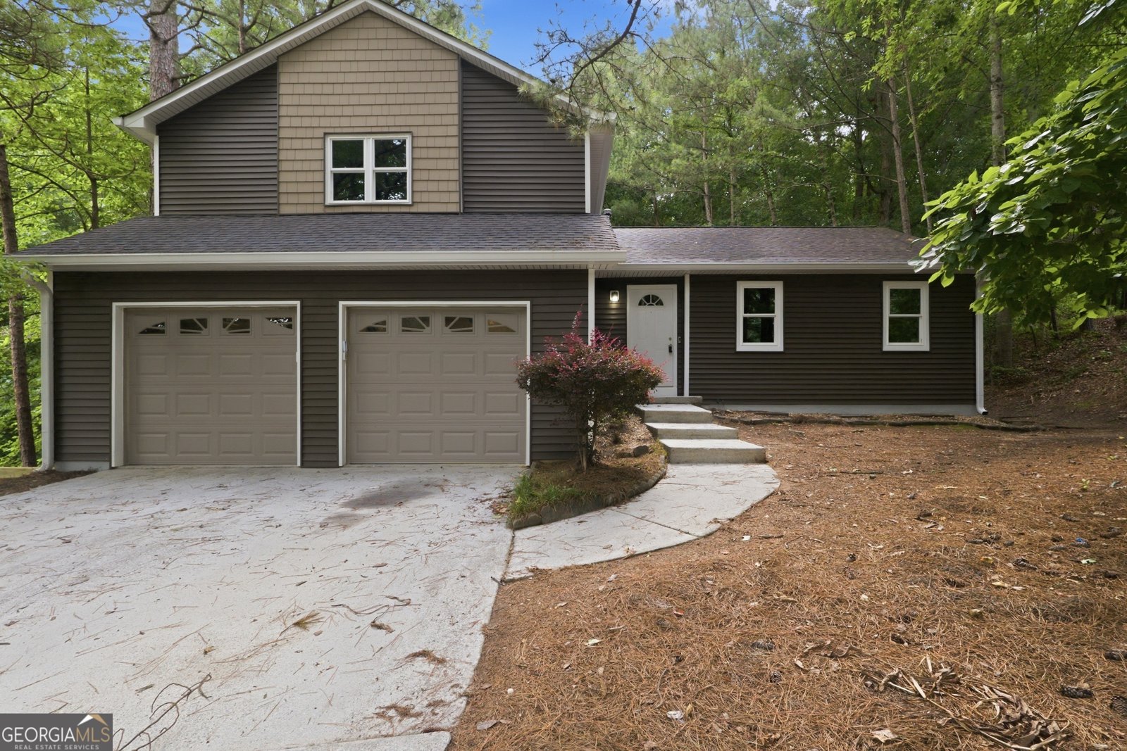 3242 Boulder Brook Drive Lithonia - main photo