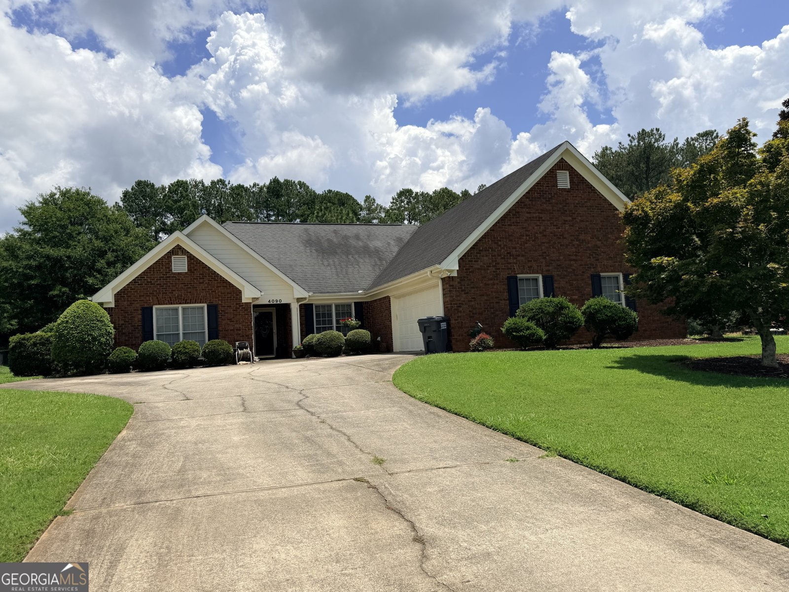 4090 Forest View Drive Conyers - main photo