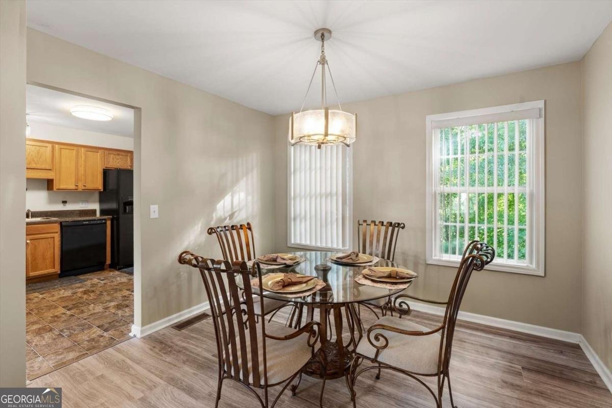 7402 Grayson Bridge Circle Douglasville - Photo 11