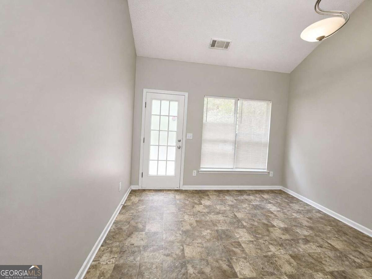 1456 Gates Circle Atlanta - Photo 10