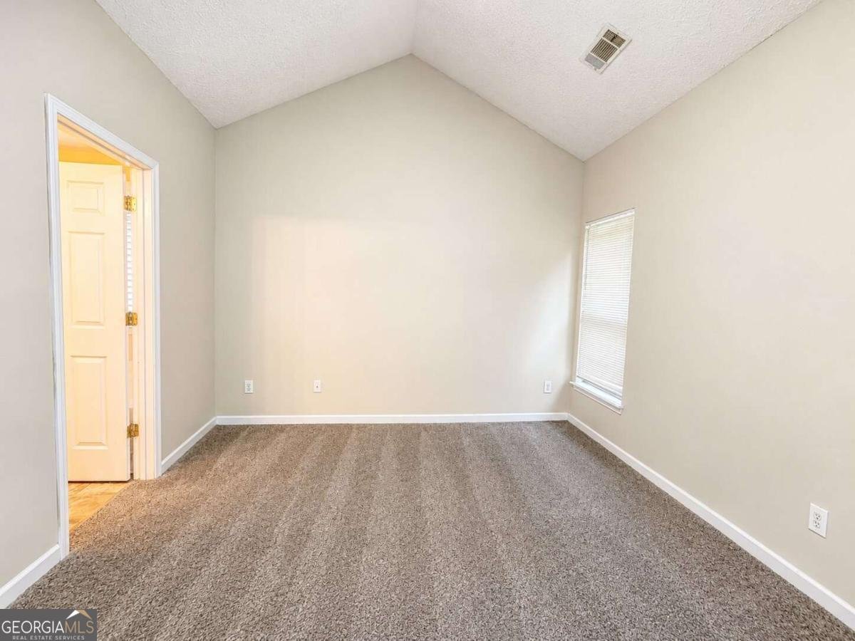 1456 Gates Circle Atlanta - Photo 11