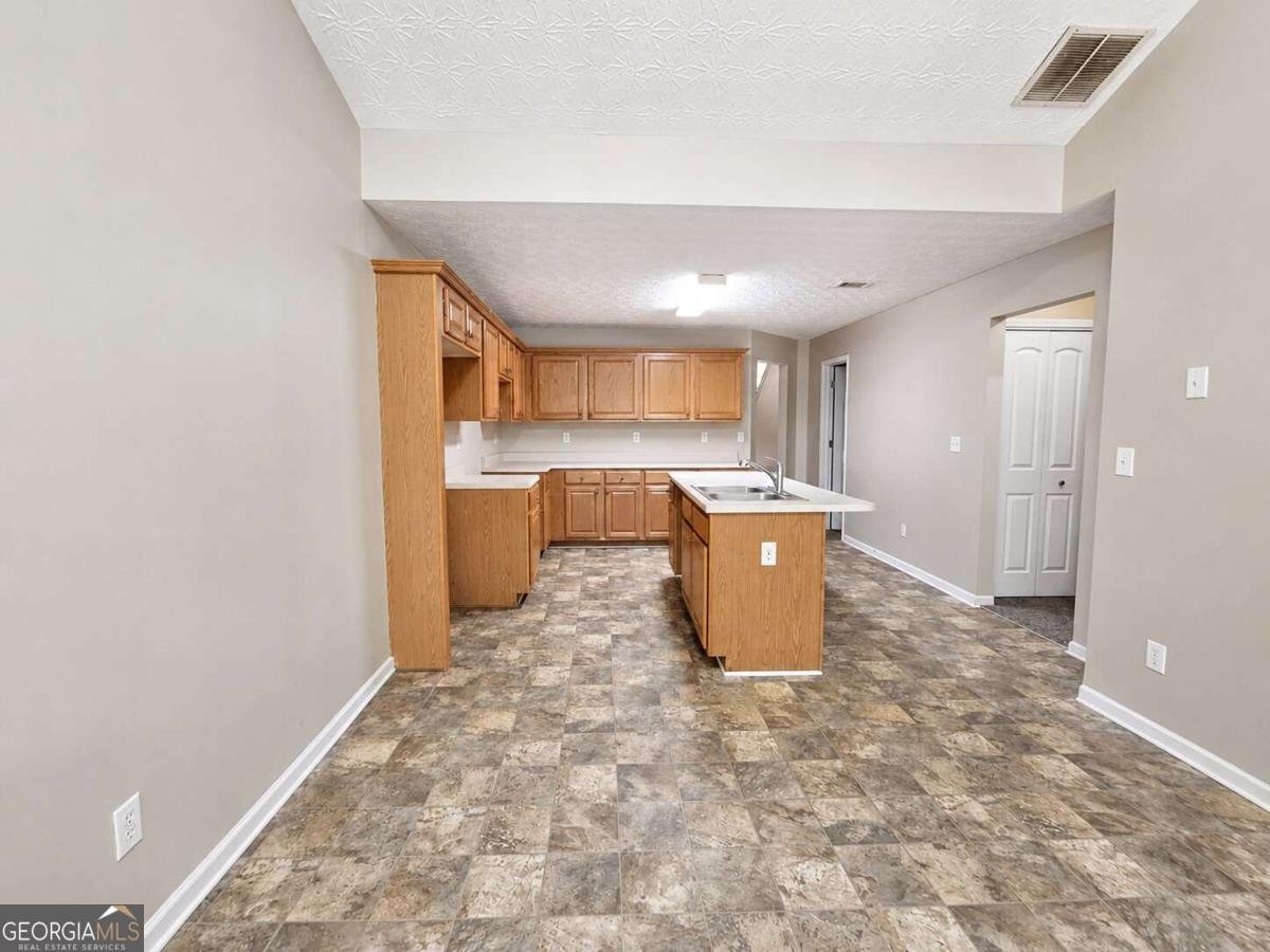 1456 Gates Circle Atlanta - Photo 7
