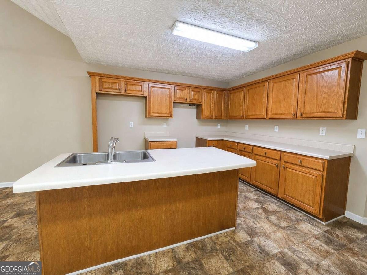 1456 Gates Circle Atlanta - Photo 9