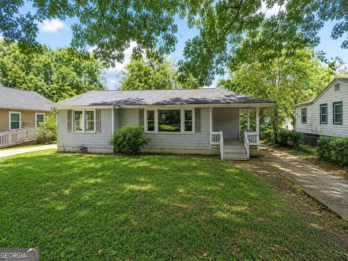 1456 Gates Circle Atlanta - main photo