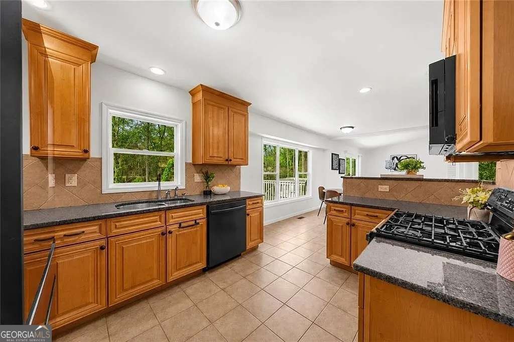 3381 Ember Street Marietta - Photo 12