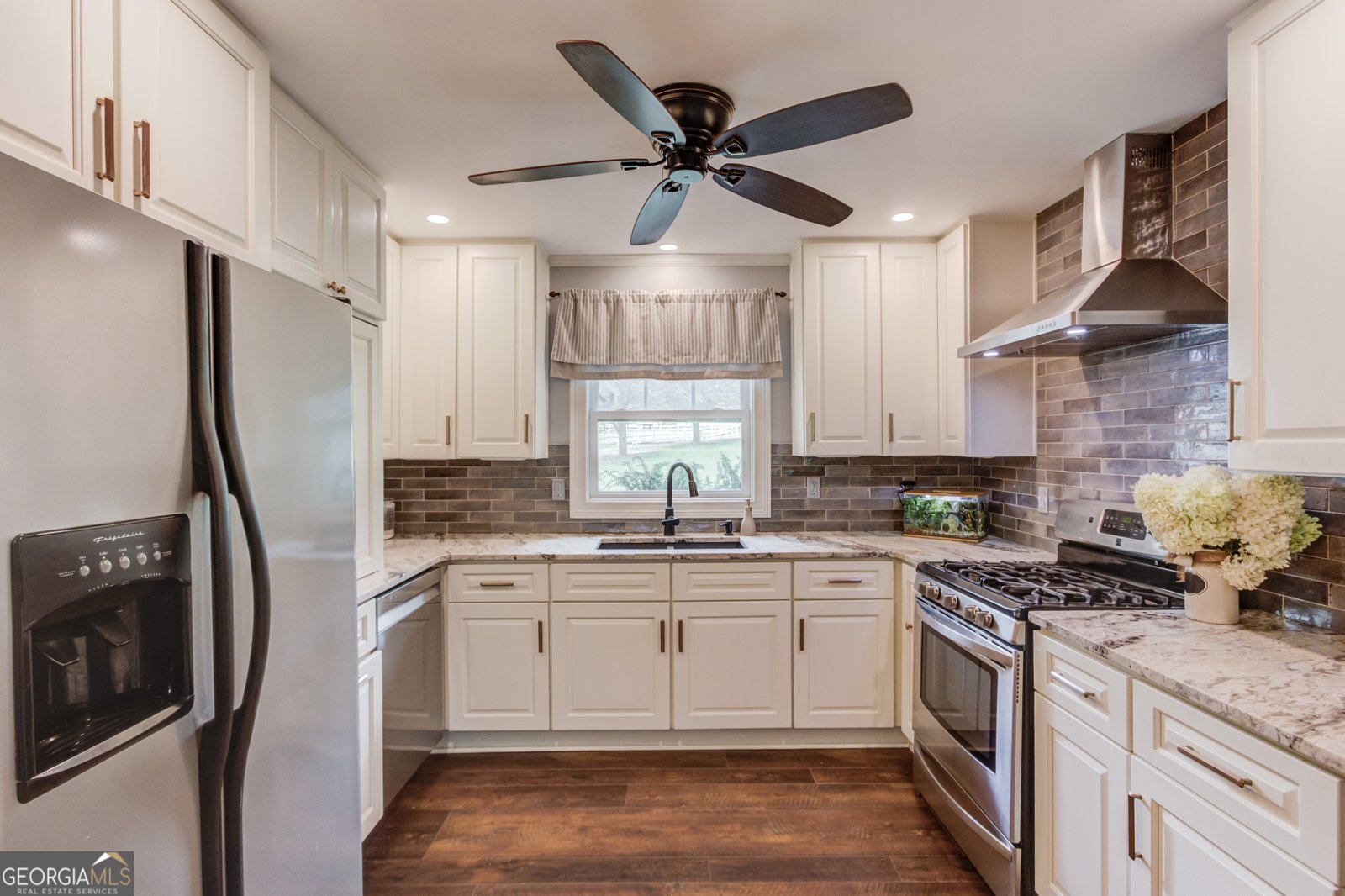 8401 Norris Lake Way Snellville - Photo 9