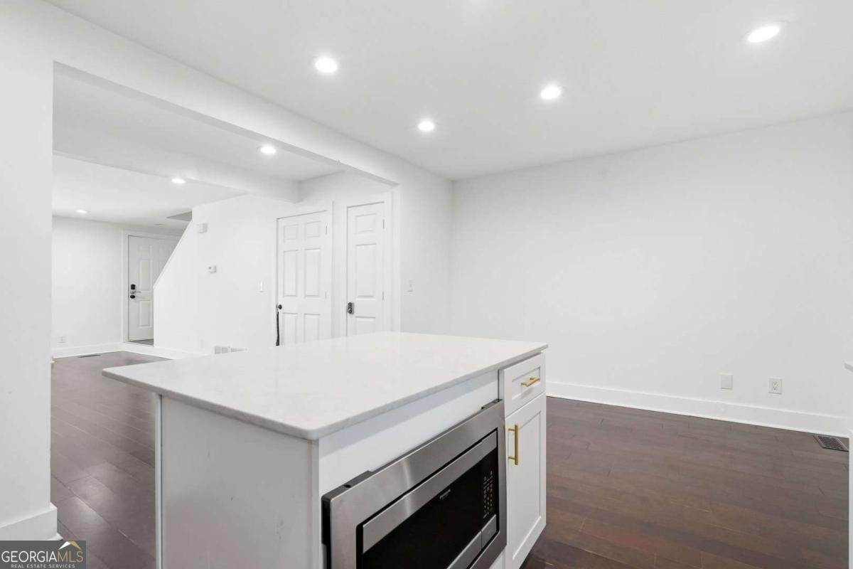 2226 Spring Walk Court Atlanta - Photo 11