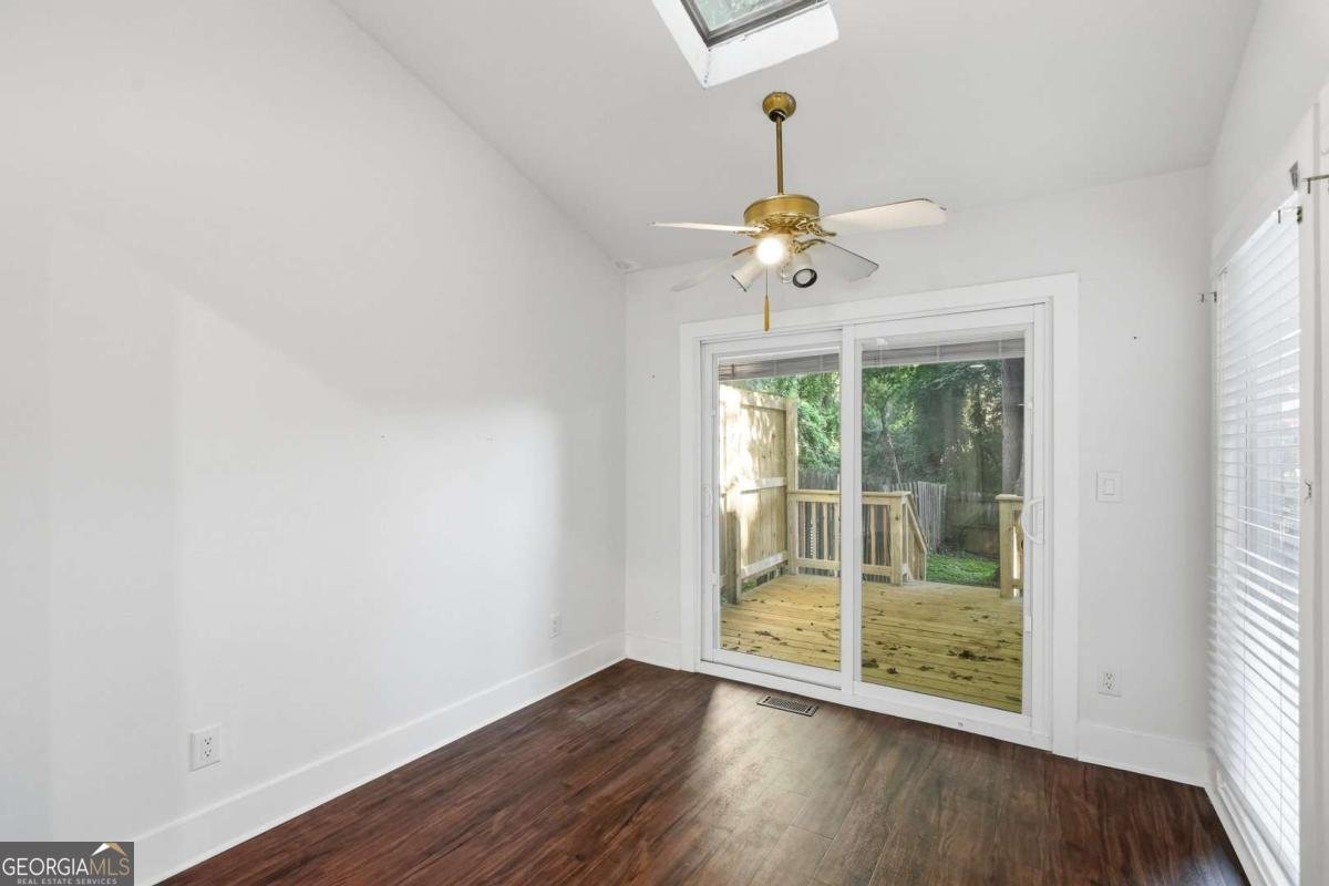 2226 Spring Walk Court Atlanta - Photo 12