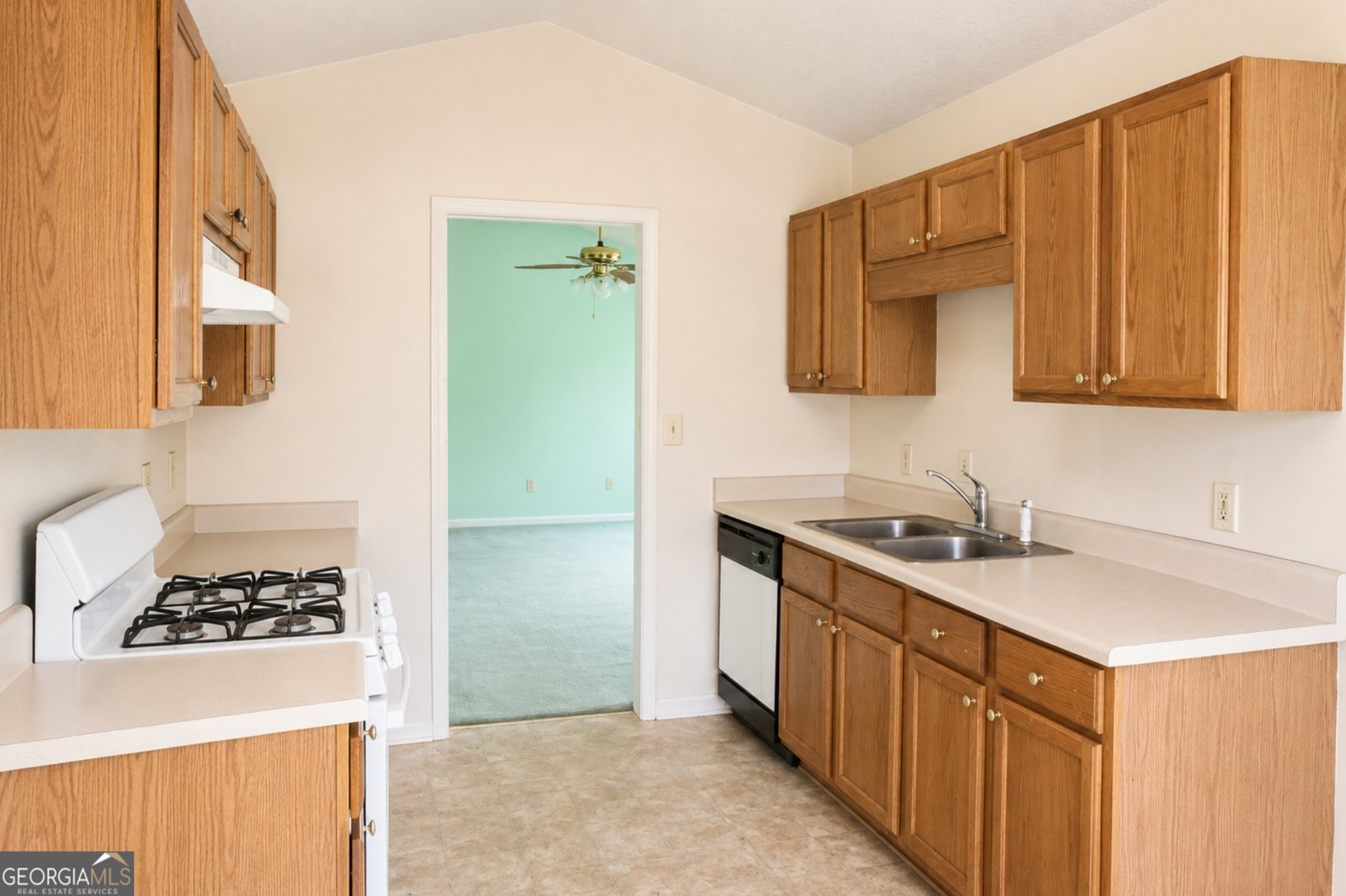 121 Samanthas Way McDonough - Photo 10