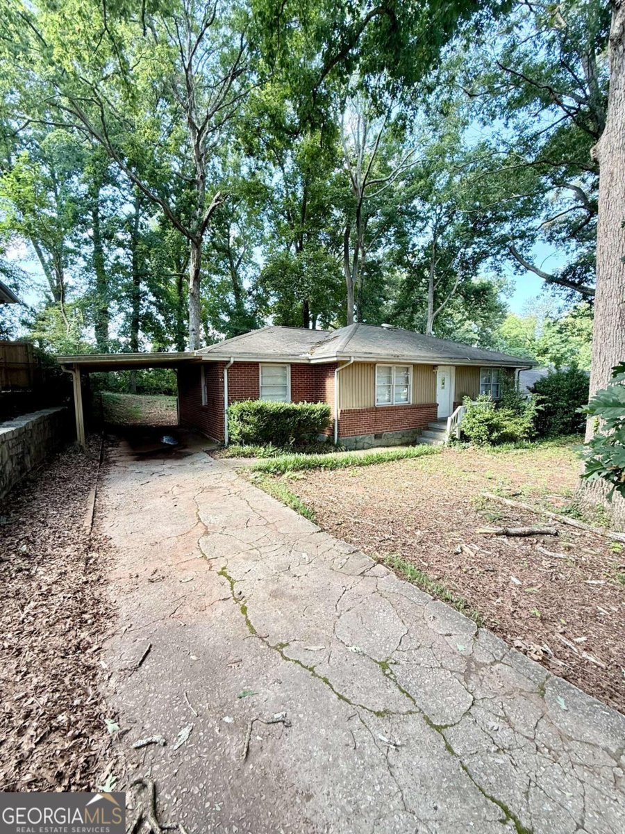 1686 Valencia Road Decatur - main photo