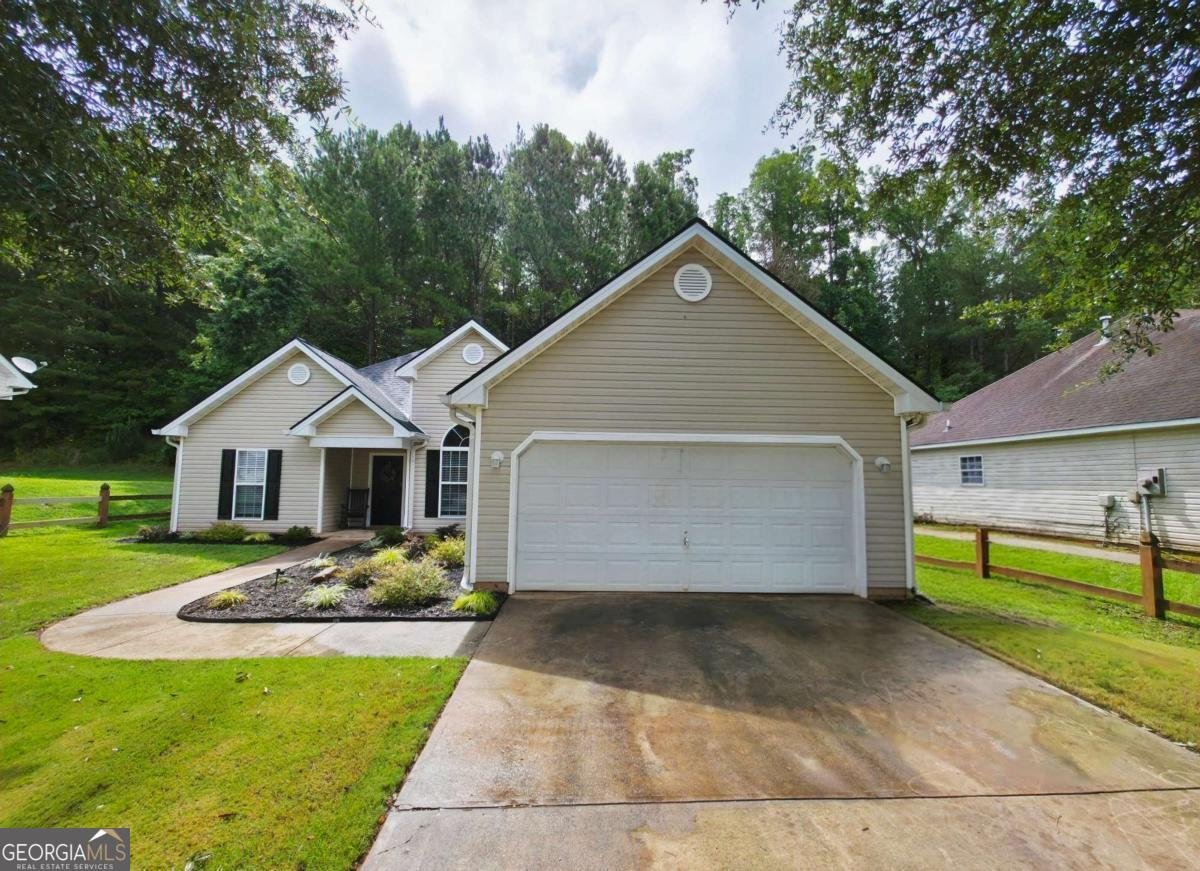 4428 James Wade Drive Snellville - main photo
