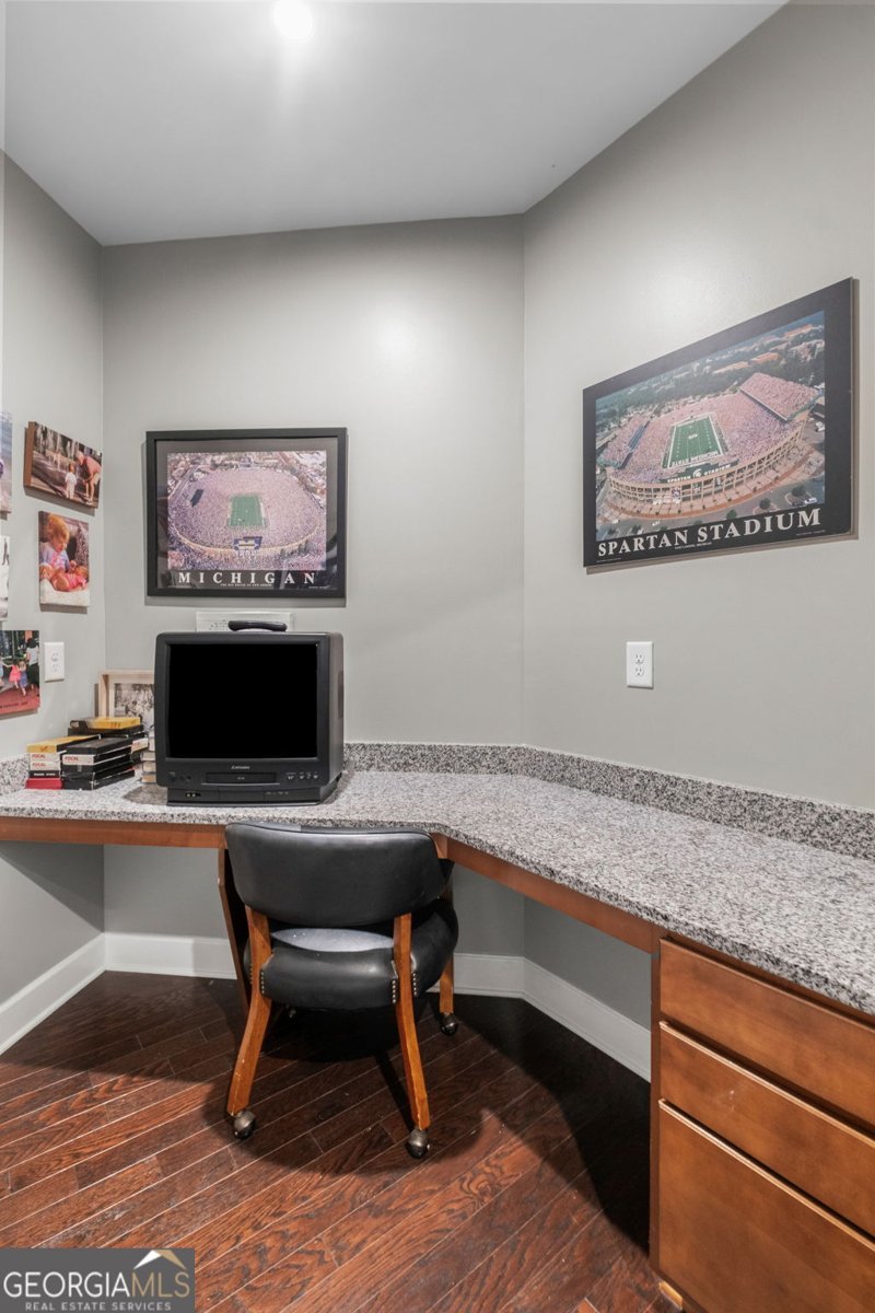 216 Gaston Court Canton - Photo 41