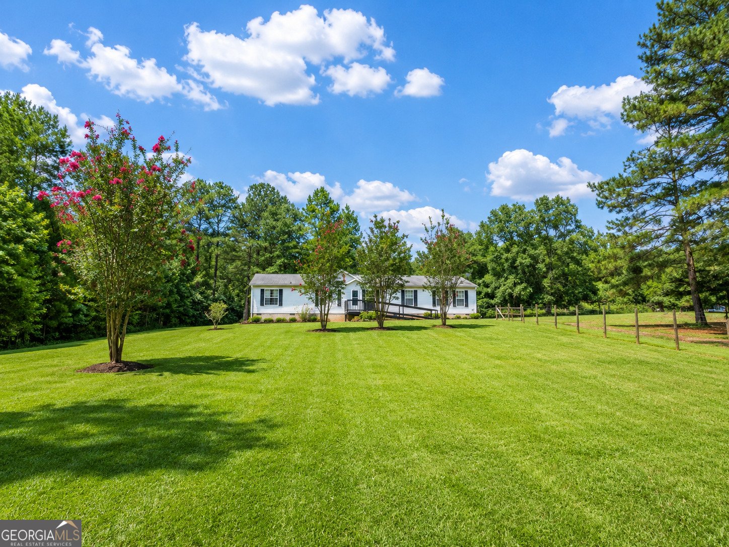 141 Gamecock Way Barnesville - main photo