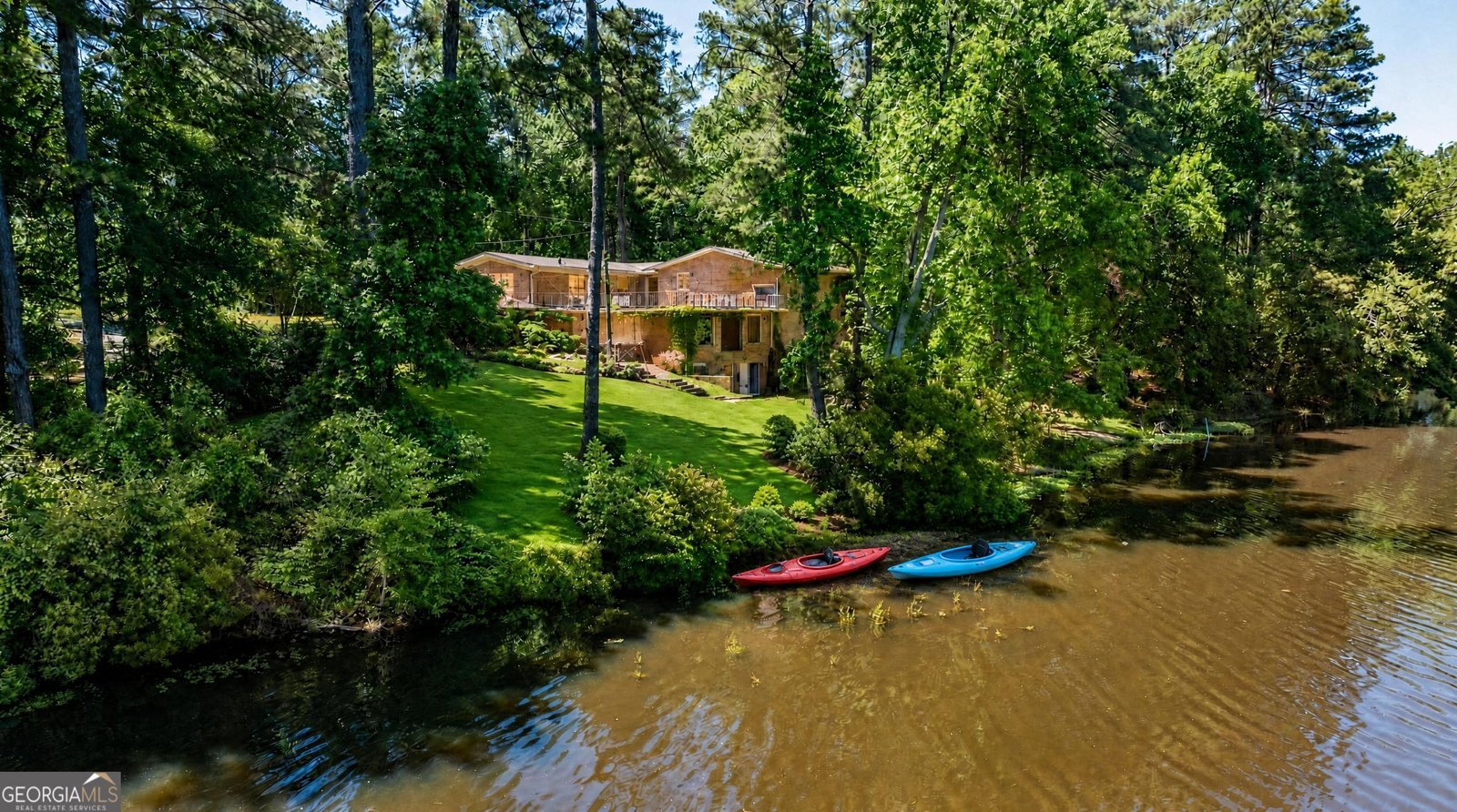 8 Canterbury Drive Newnan - main photo