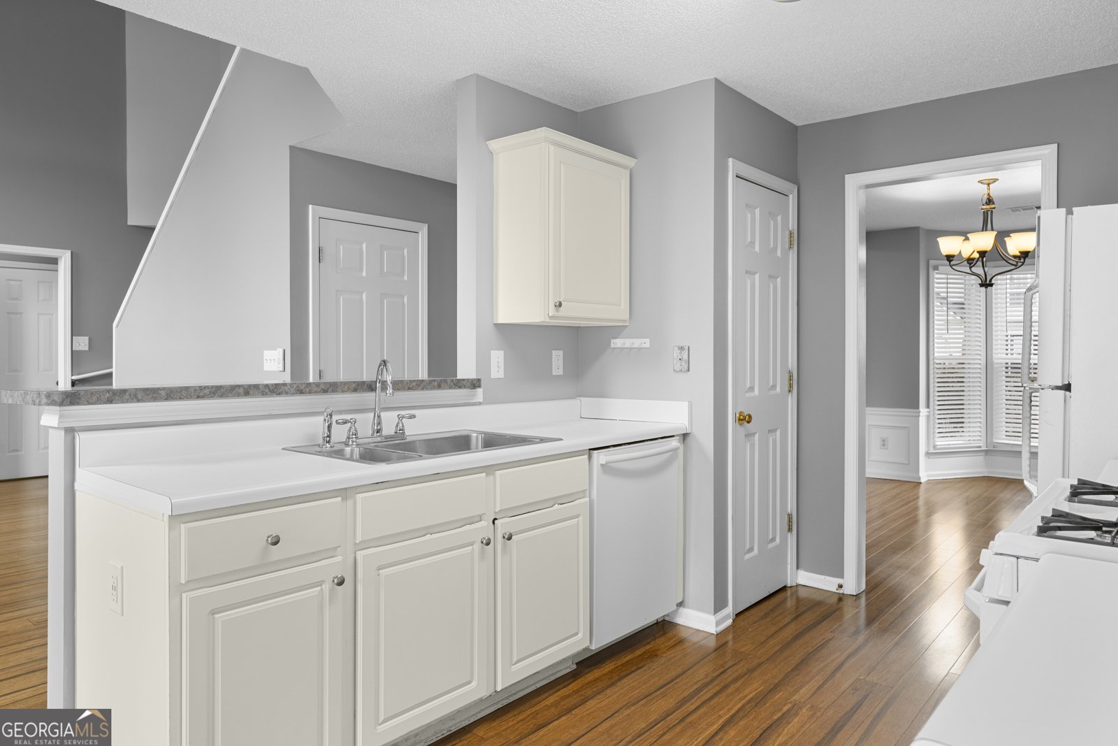 320 Treyford Court Alpharetta - Photo 11