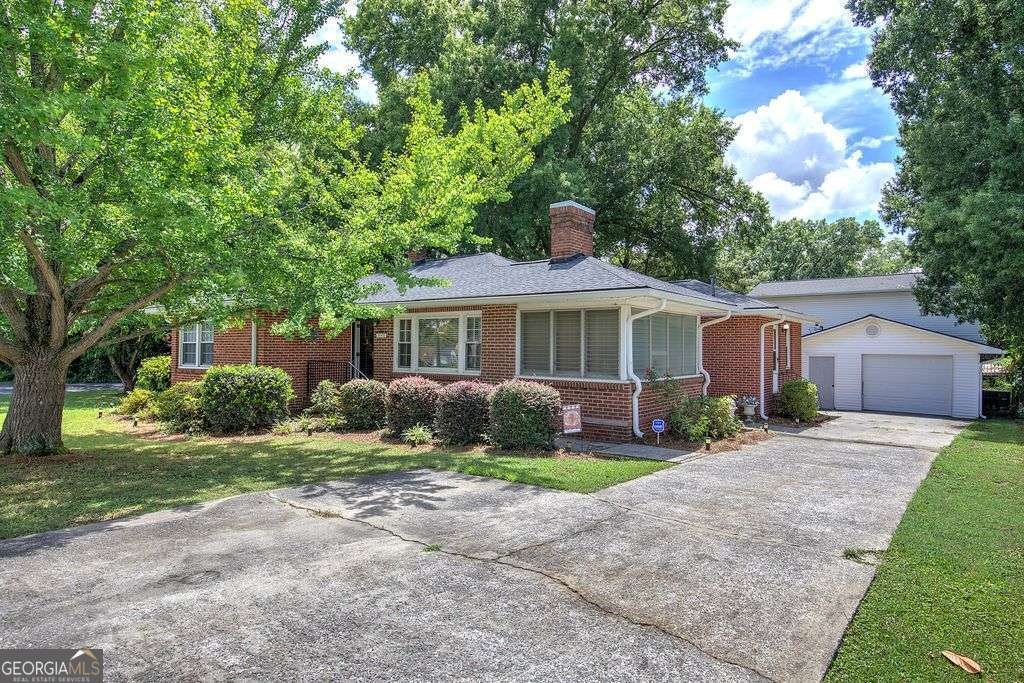 409 Stonewall Street Cartersville - main photo