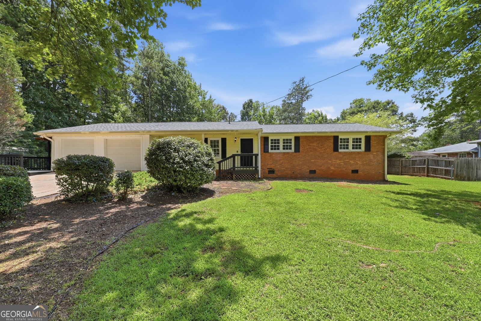 6556 Glenwood Drive Douglasville - main photo