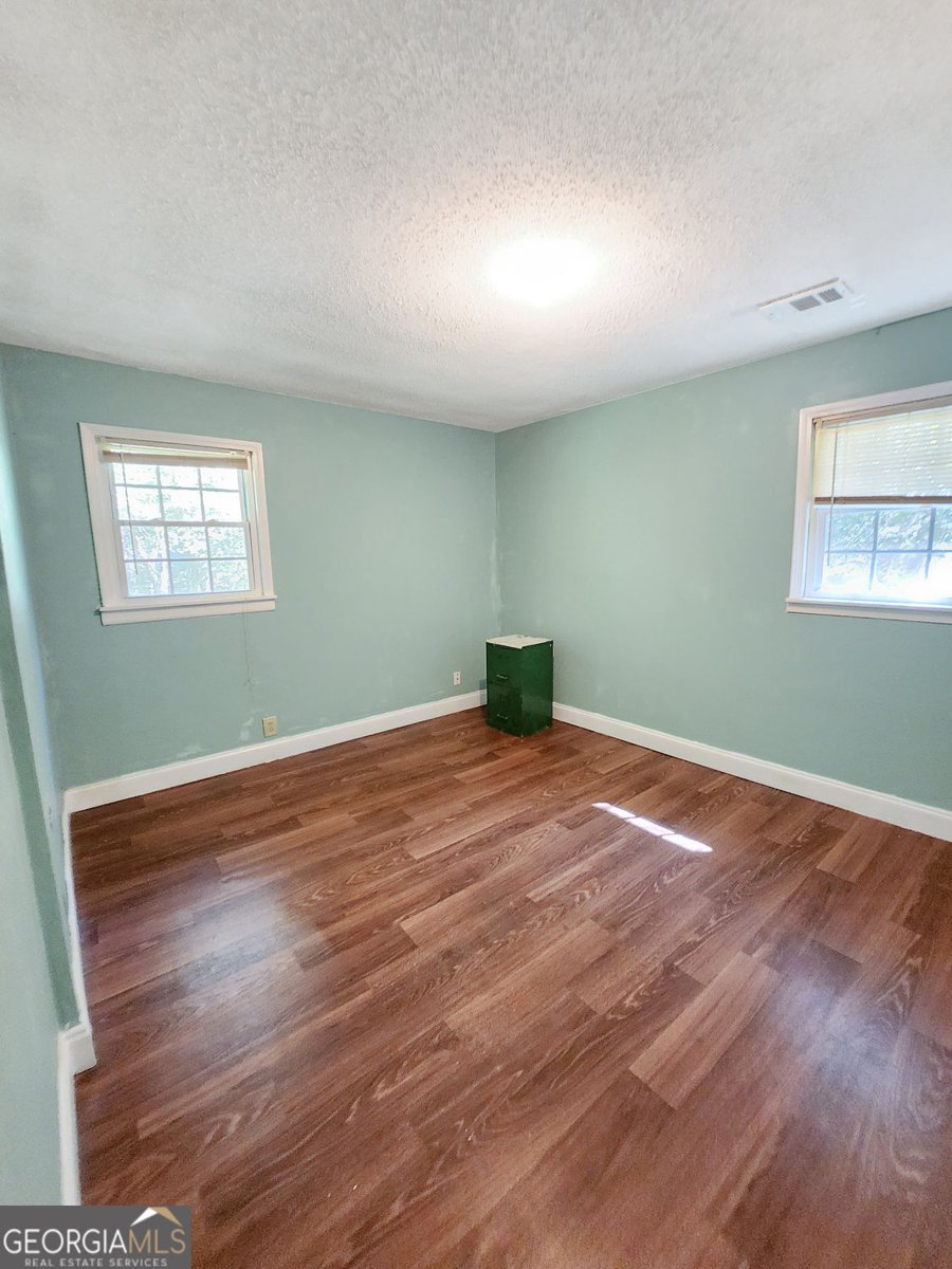 147 Cobb Road Covington - Photo 10