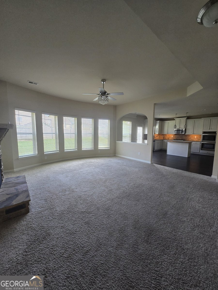1013 Autumn Drive Loganville - Photo 8