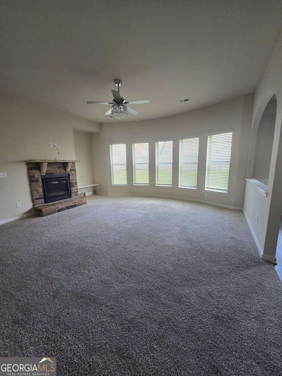 1013 Autumn Drive Loganville - Photo 9