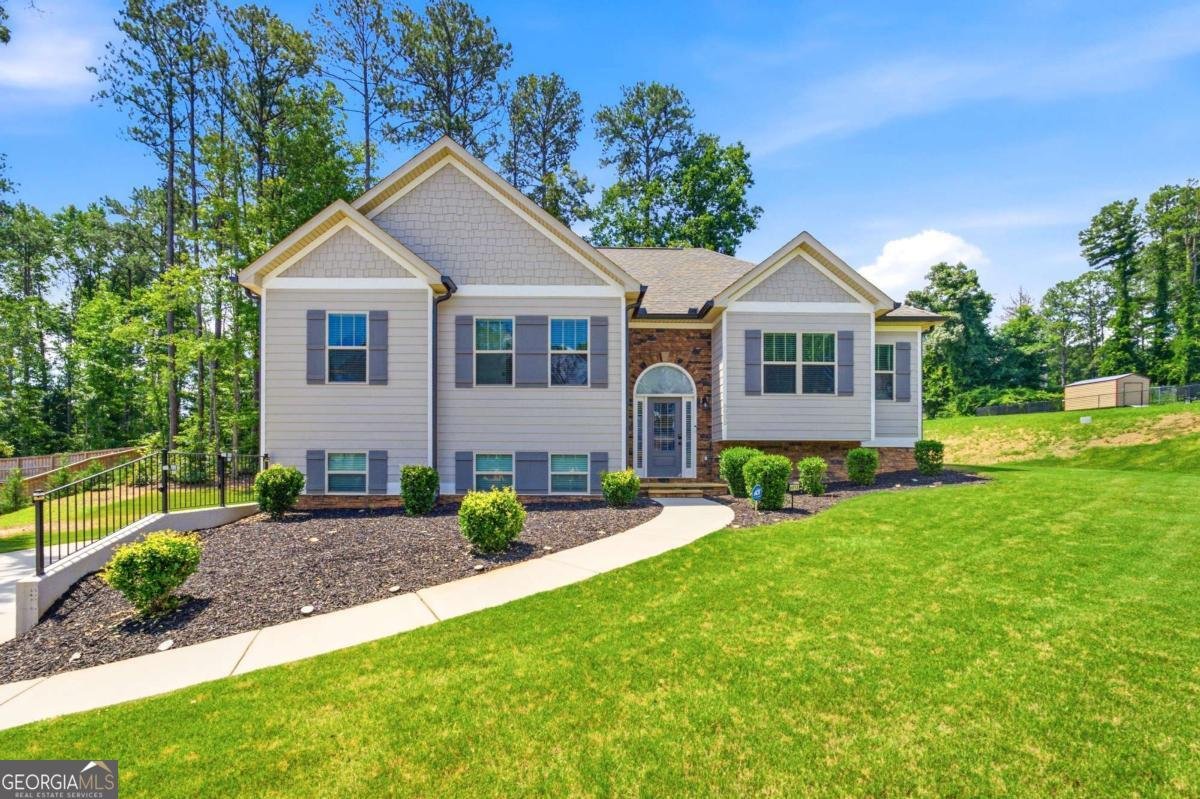 6055 Crowley Drive Douglasville - main photo
