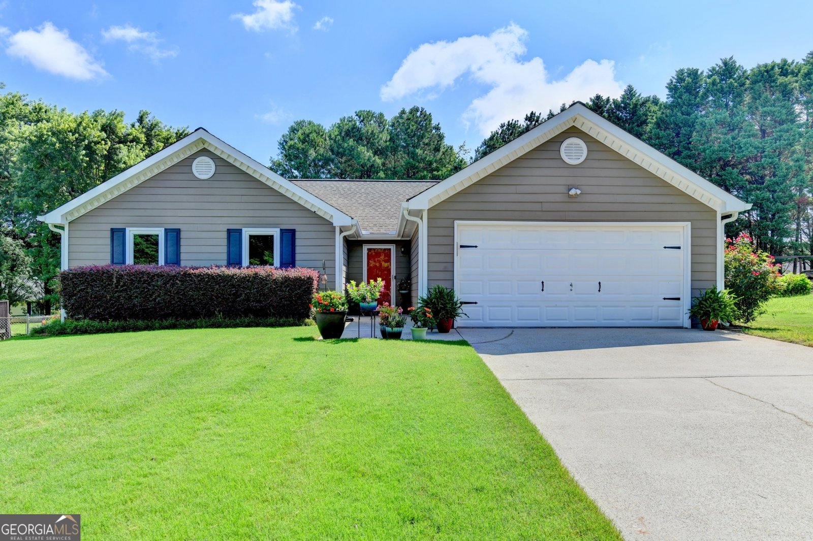 64 Poseidon Way Lawrenceville - main photo