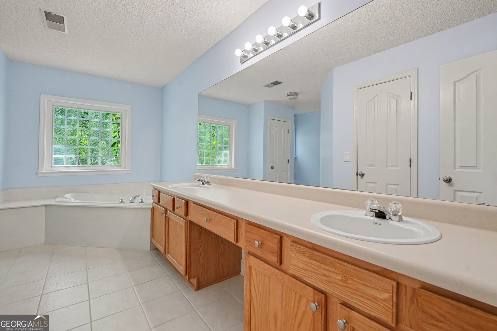 306 Park Chase Court Griffin - Photo 15