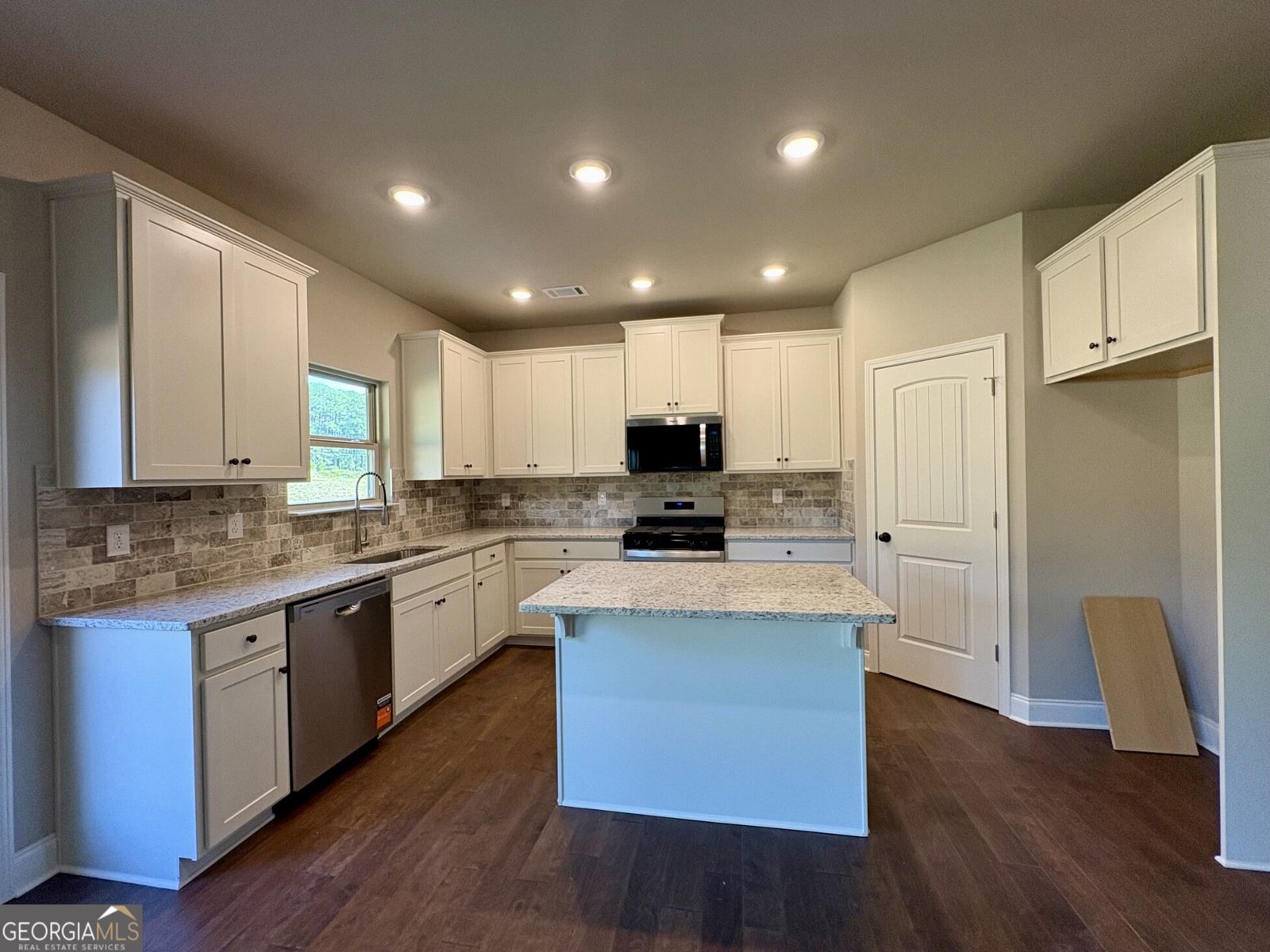1027 Lakeview Oaks Court Grayson - Photo 9