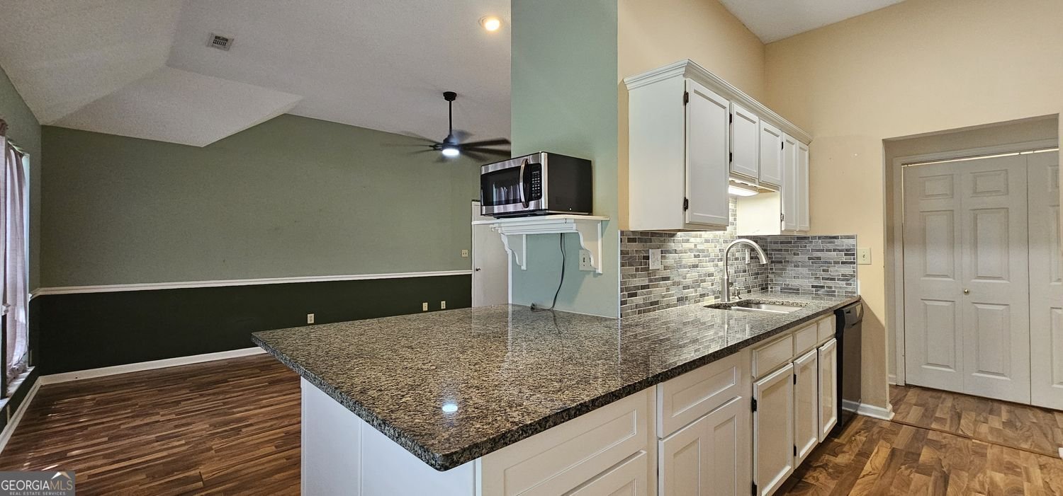 165 Water View Drive Stockbridge - Photo 13