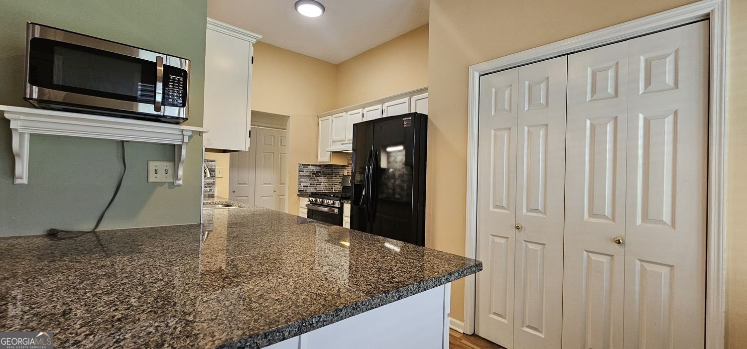 165 Water View Drive Stockbridge - Photo 14