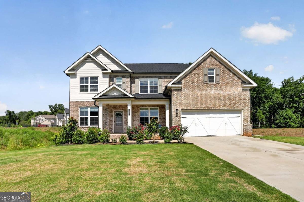 6935 Ellorie Drive Dawsonville - main photo