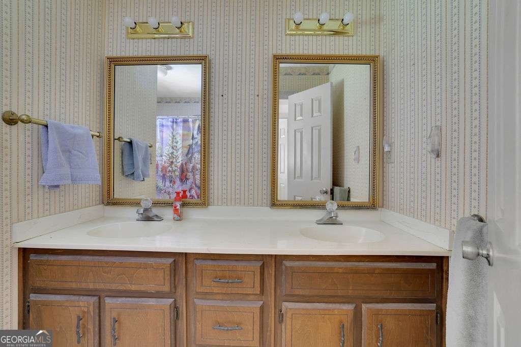 1339 Saint Michaels Court Lilburn - Photo 13