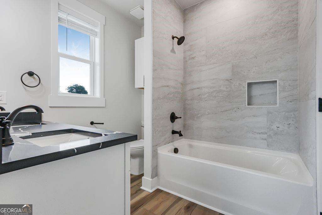 392 Price Place Norcross - Photo 17