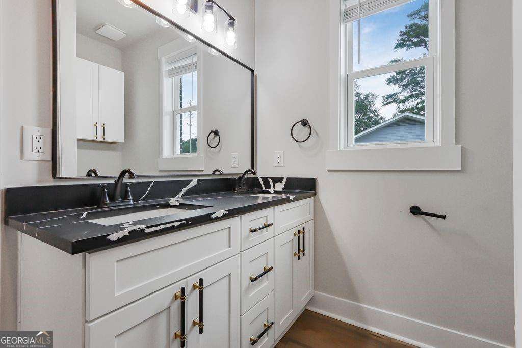 392 Price Place Norcross - Photo 18