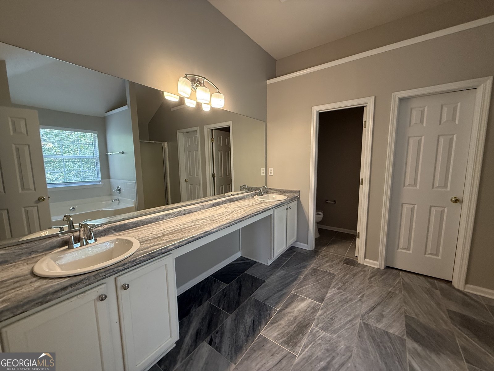 6183 Swabia Court Stone Mountain - Photo 11