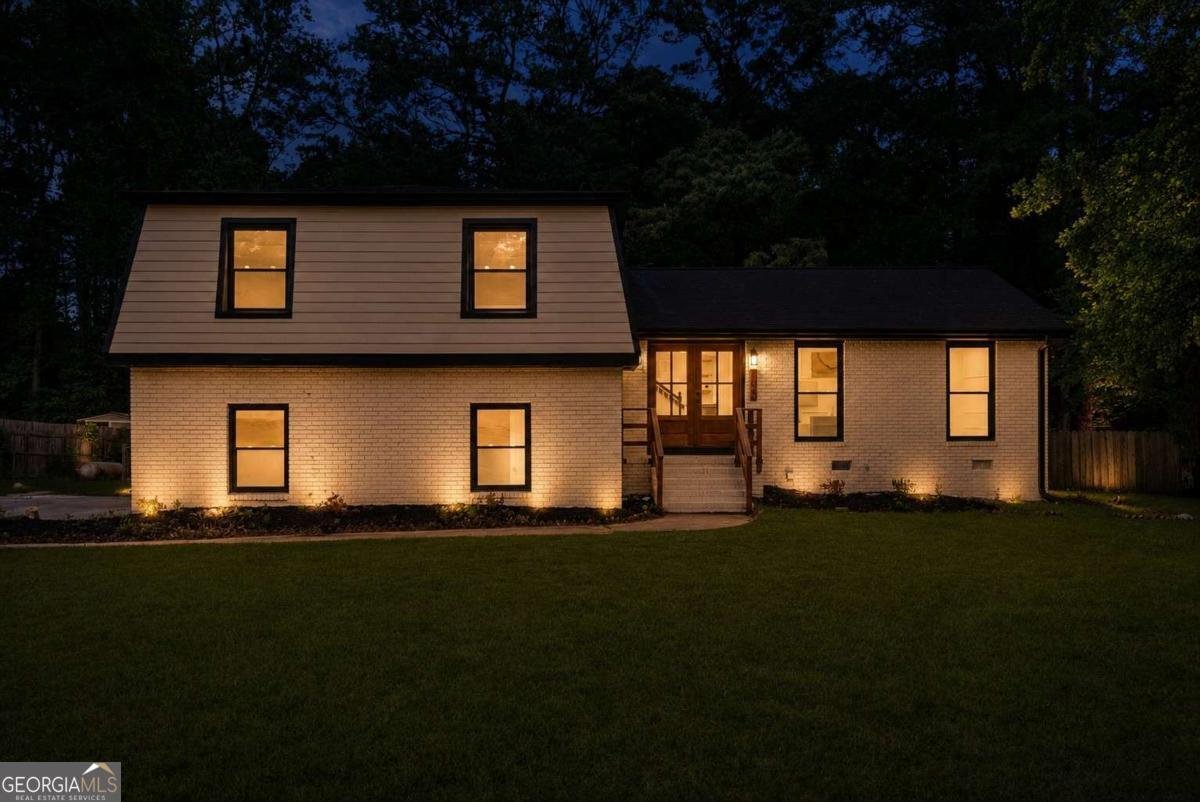 105 Lafayette Drive Fayetteville - main photo