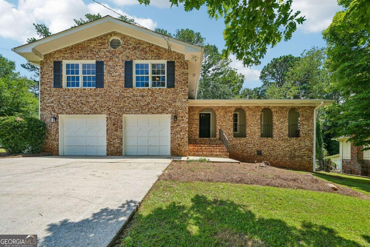 965 Dunstan Lane Stone Mountain - main photo