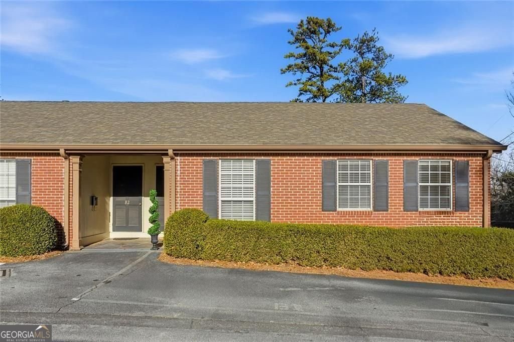 5375 Roswell Road Sandy Springs - main photo