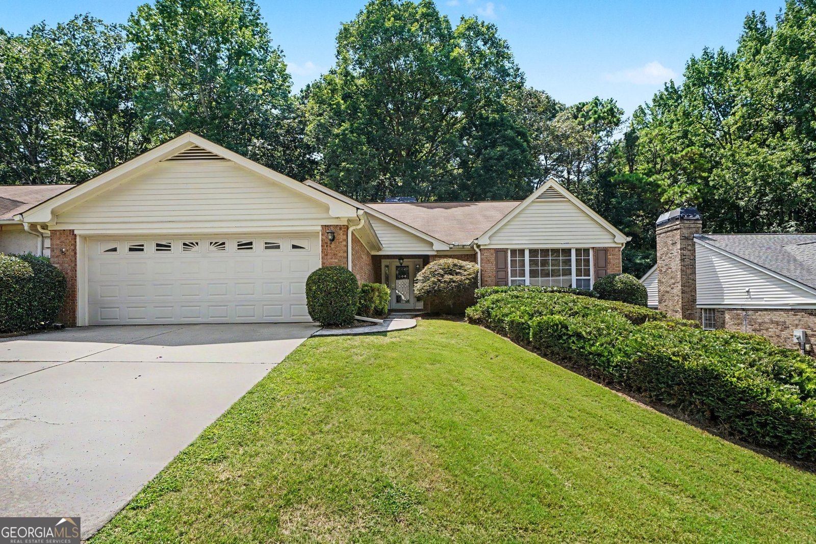 150 Stratford Way Fayetteville - main photo