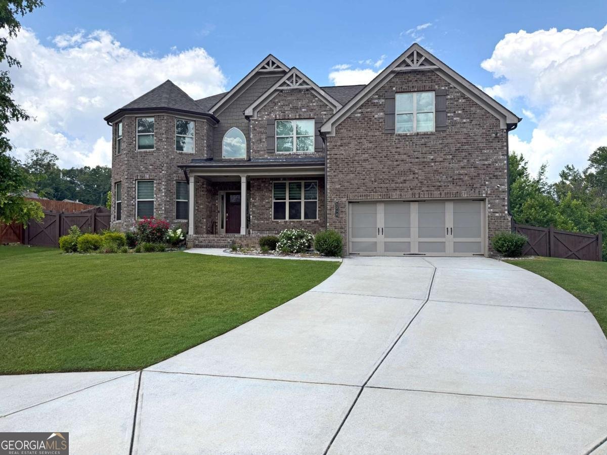 5296 Cheval Rue Court Suwanee - main photo