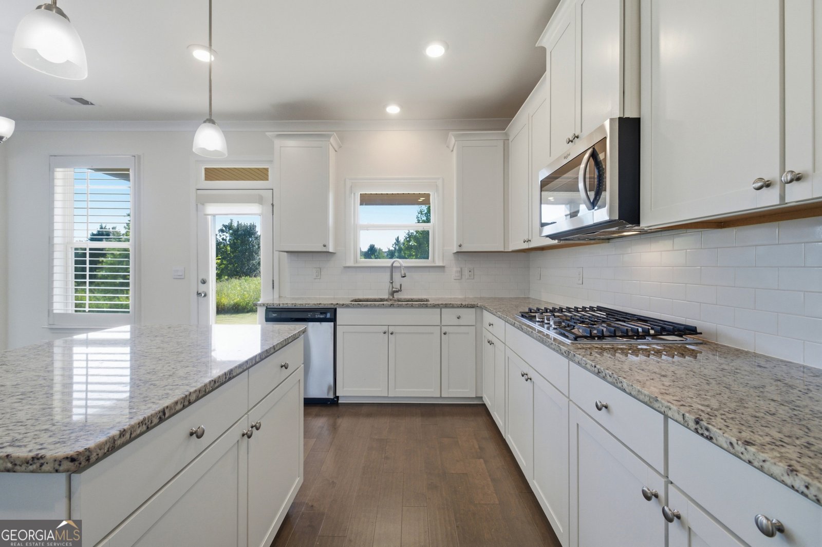 1221 Hawthorne Circle Madison - Photo 11