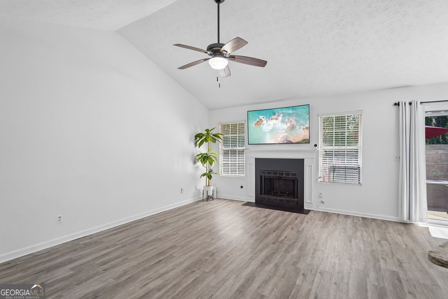 1077 Woodsong Pass Court Lawrenceville - Photo 7