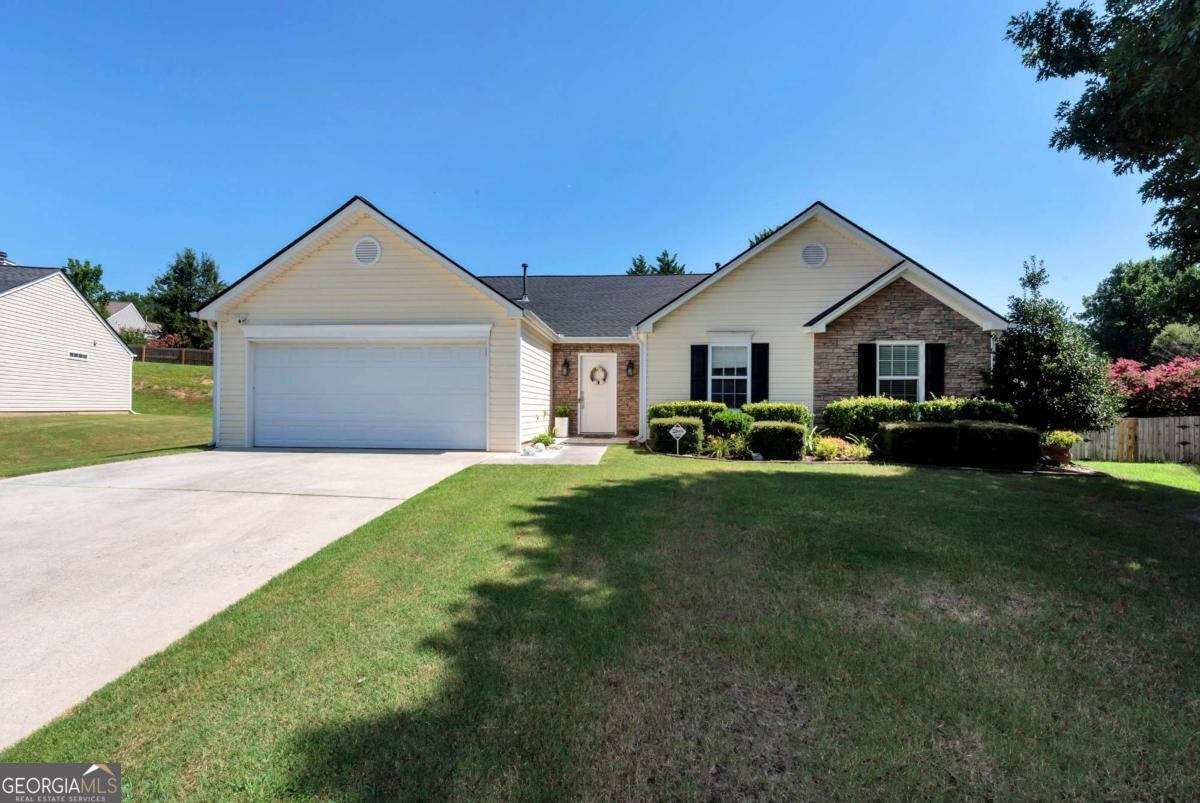 1176 Liriope Lane Lawrenceville - main photo