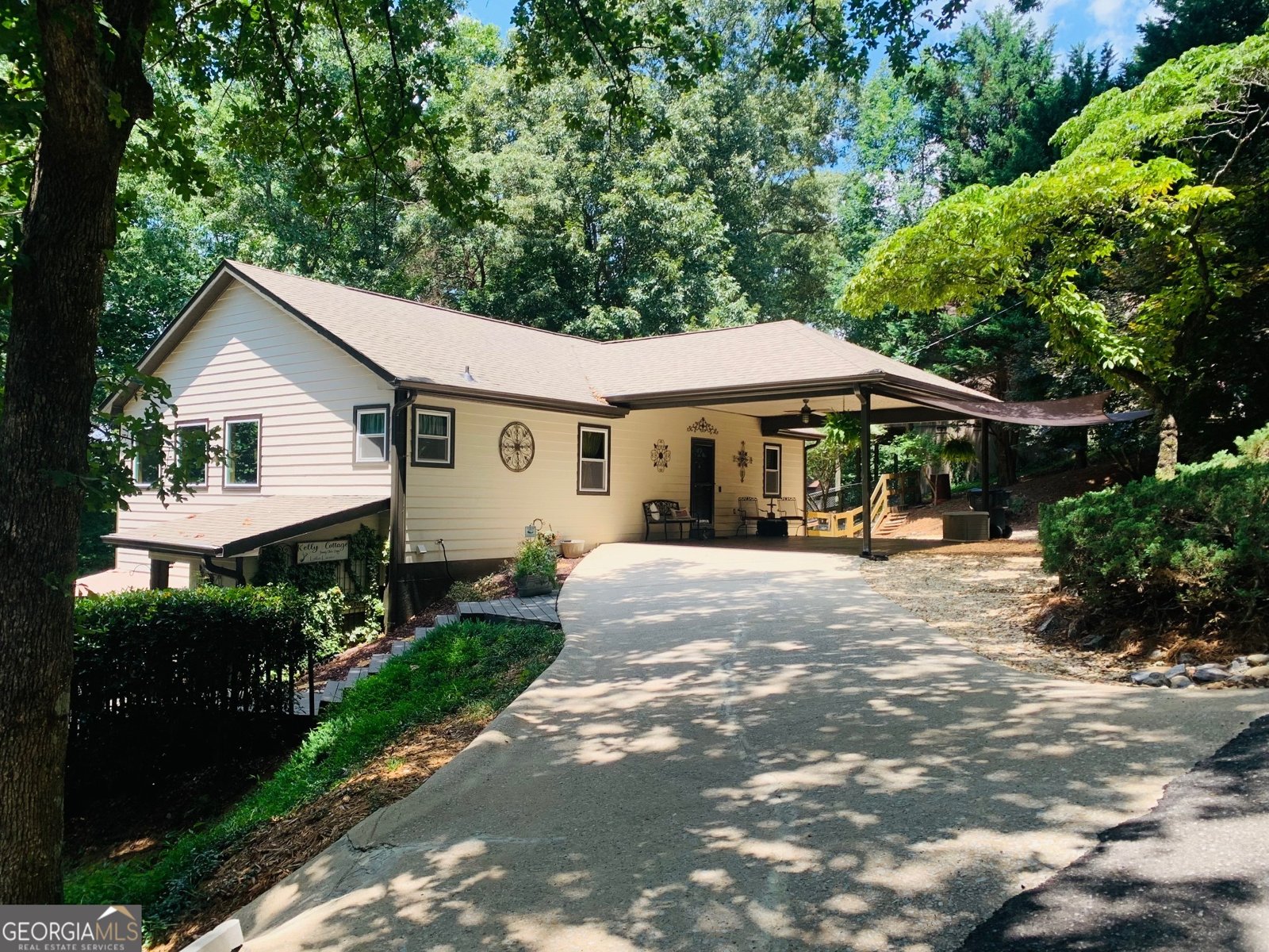 5641 Young Deer Drive Cumming - main photo
