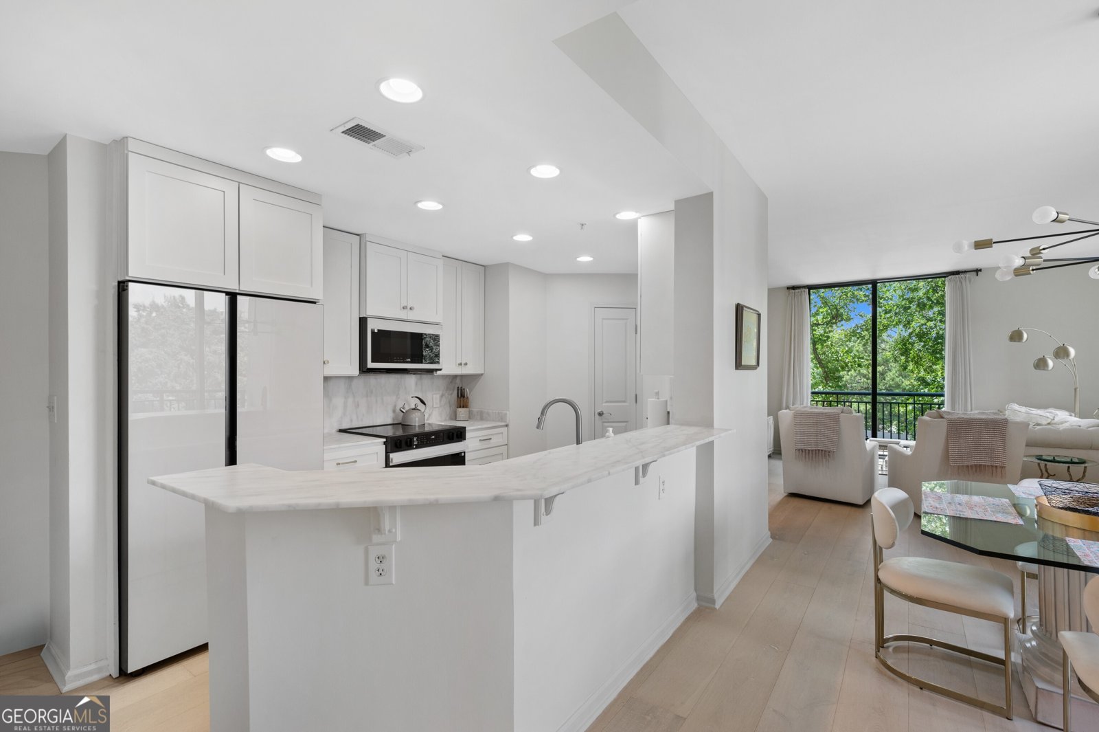 3040 Peachtree Road Atlanta - main photo