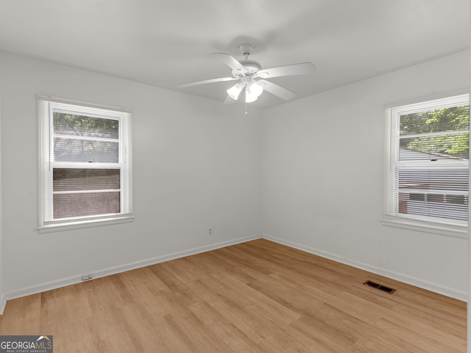 895 Laurel Street Forest Park - Photo 12