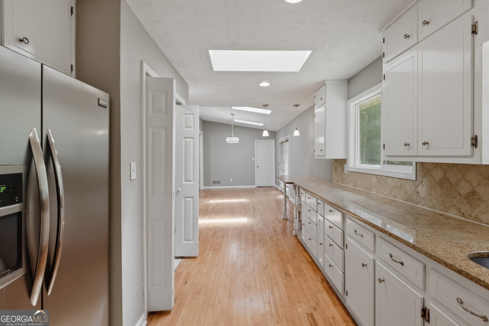 639 Cedrick Lane Stone Mountain - Photo 11